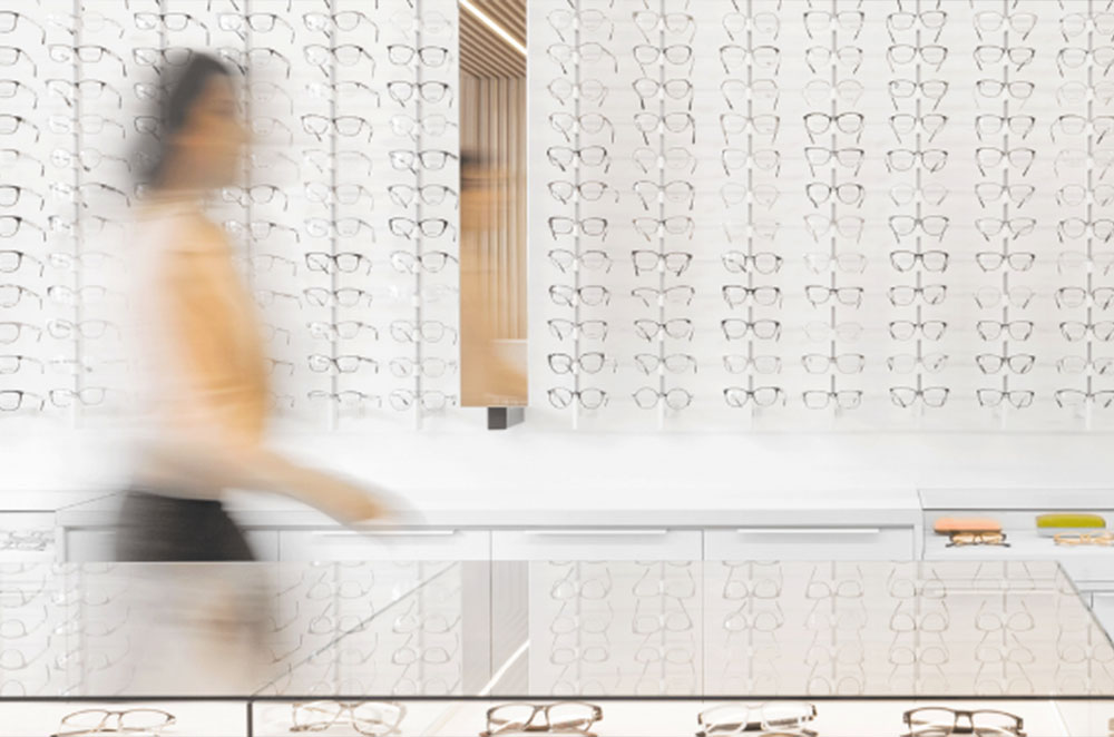 A modern and attractive optical store layout